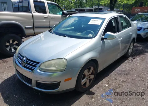 2009 Volkswagen Jetta Se z USA, uszkodzony, nr VIN 3VWRM71K29M083443